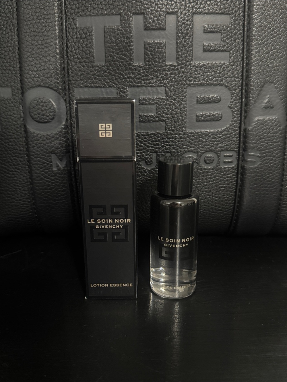 Givenchy Le Soin Noir Lotion Essence